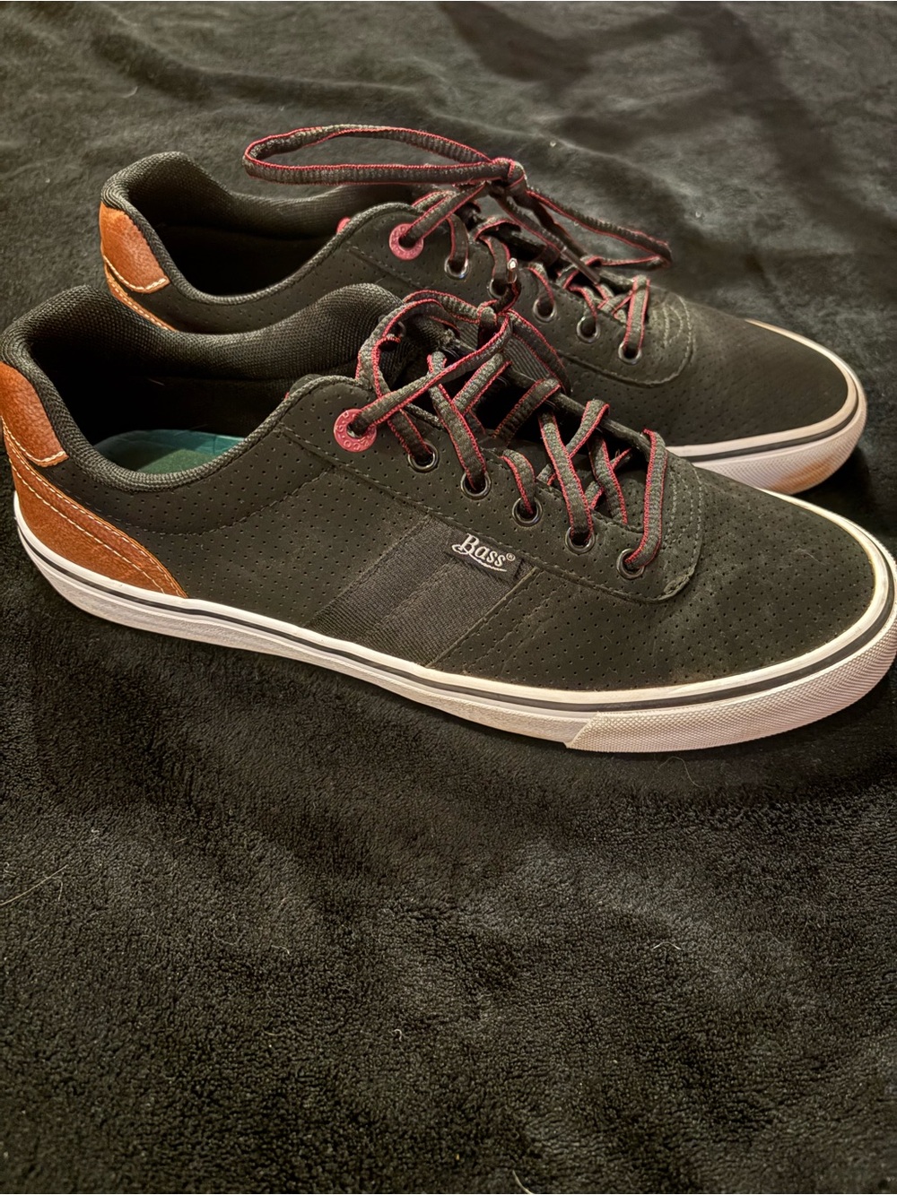 Worn Twice—Bass Men's Black Sneakers with Burgundy Accent On Laces